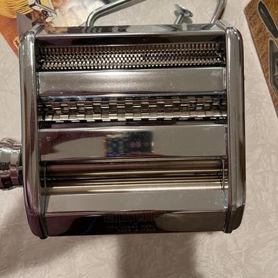 Pasta Maker with box