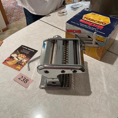 Pasta Maker with box