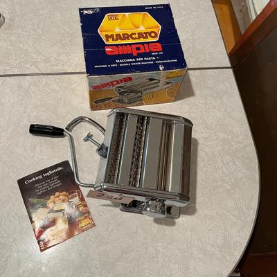 Pasta Maker with box