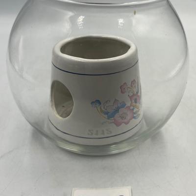 Tea light candle holder