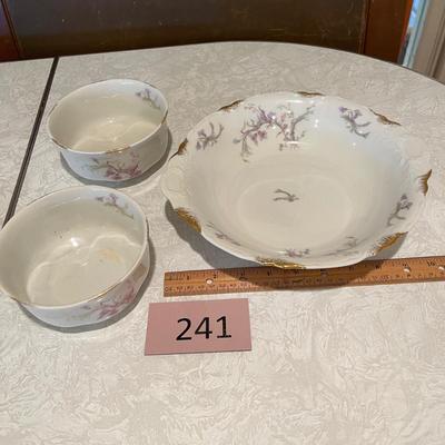 Pretty floral bowls