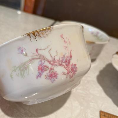 Pretty floral bowls