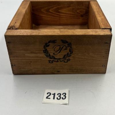 Op wooden box