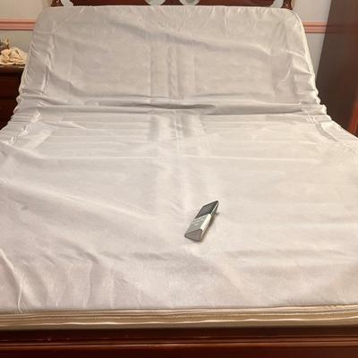 Sleep Number Select Comfort Queen Base With Remote
