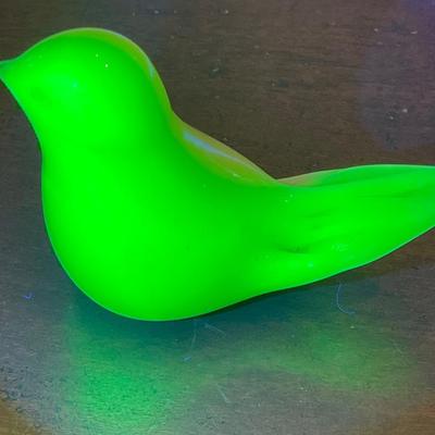 Uranium glass bird