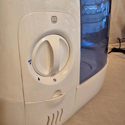 Trio of Tabletop Homecare Units: Humidifiers & Dehumidifier (S-JS)