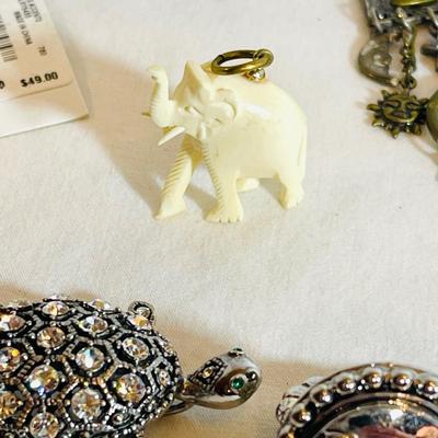 Contemporary costume jewelry lot