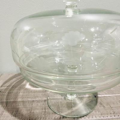 Pedestal Glass Dome Cake Stand