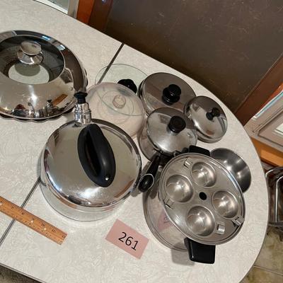 Assorted pots