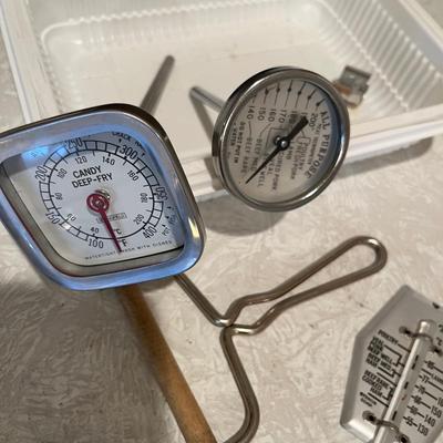 Variety of kitchen thermometers