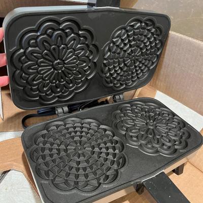 Pizzelle Chef like new with box