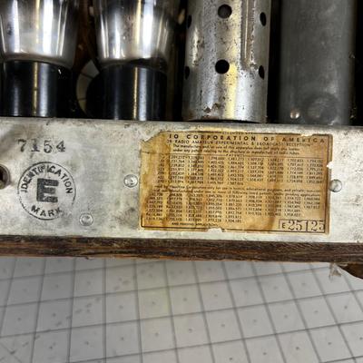 Antique Radio for Parts of Restoration 