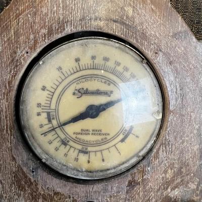 Antique Radio for Parts of Restoration 