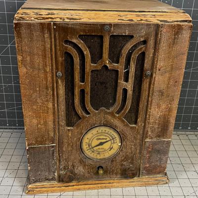Antique Radio for Parts of Restoration 