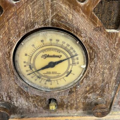 Antique Radio for Parts of Restoration 