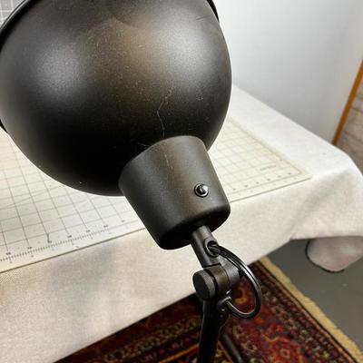 Adjustable Height Floor Lamp BLACK 
