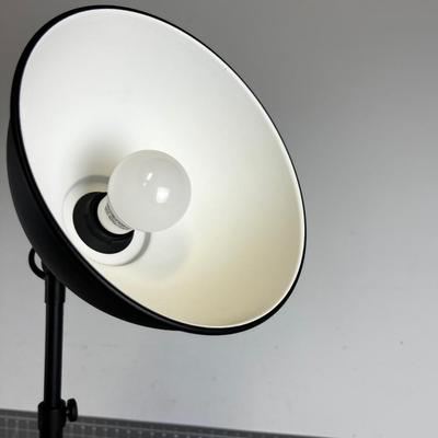 Adjustable Height Floor Lamp BLACK 