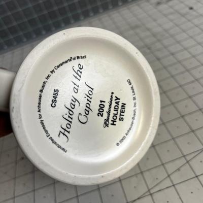 2001 Budweiser Holliday MUG 