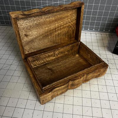Carved Wood Keep Sake Box, LOVELY! 