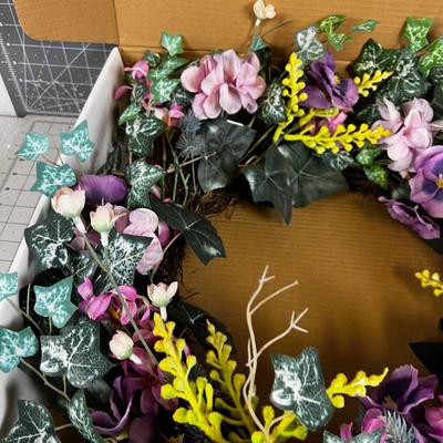 Springy Wreath in a box