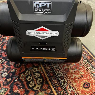 Rolling Briggs and Stratton 4.5 1 Horse Power Dual Tank AIR COMPRESSOR NEW 