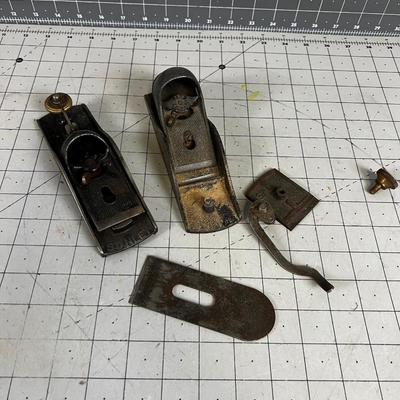2 Small Wood Planes plus Parts 