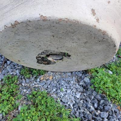 Assorted Planters and a Lion (P-DW)