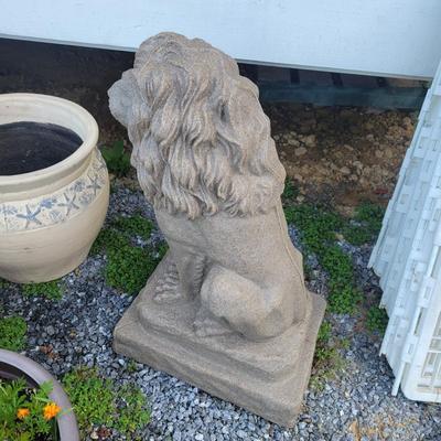 Assorted Planters and a Lion (P-DW)