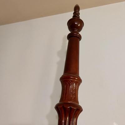 Antique Vntg. 4 Post Chippendale Style Queen Bed Frame