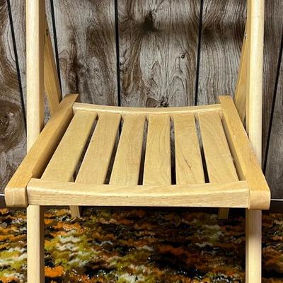 Wooden folding chair