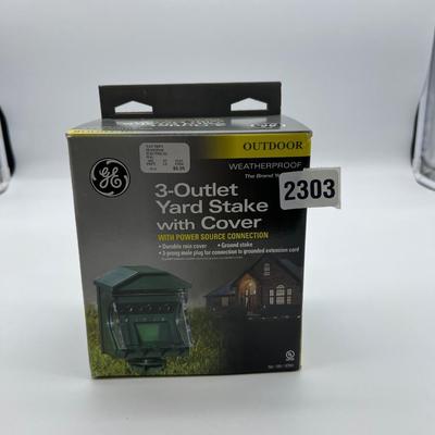 3 outlet yard stake