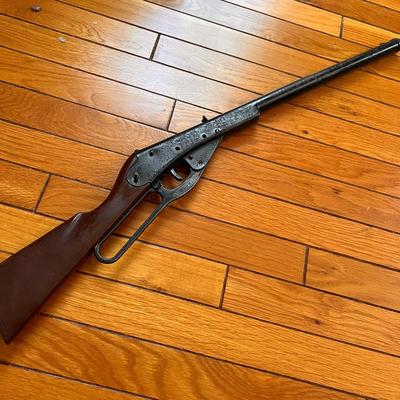 BB Air Rifle with New Box Crosman Pellets