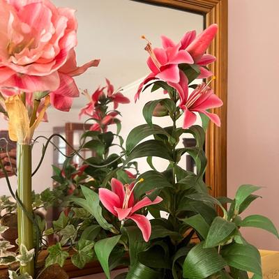 Lot Decorative Potted Dried Flowers