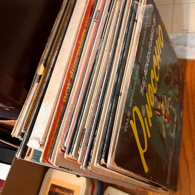 Vintage Mixed Lot CDs, Records, LPs, VHS, DVD, 8 Tracks