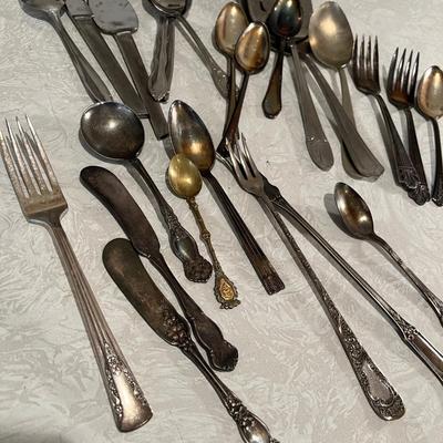 Mix of silverware