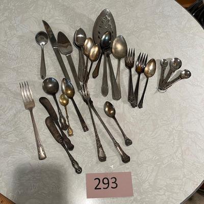 Mix of silverware