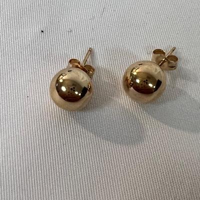 32 Pairs of 925 Earrings and More (B4-MK)