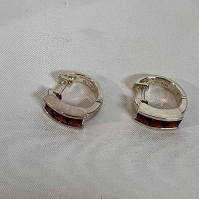 32 Pairs of 925 Earrings and More (B4-MK)