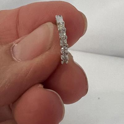 32 Pairs of 925 Earrings and More (B4-MK)