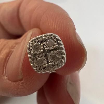 32 Pairs of 925 Earrings and More (B4-MK)