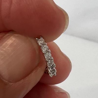 32 Pairs of 925 Earrings and More (B4-MK)