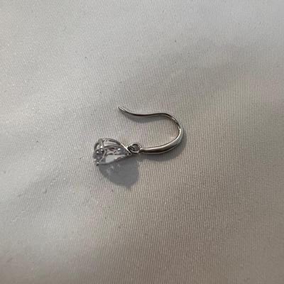 32 Pairs of 925 Earrings and More (B4-MK)