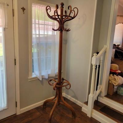 Wooden Coat Tree (M-DW)