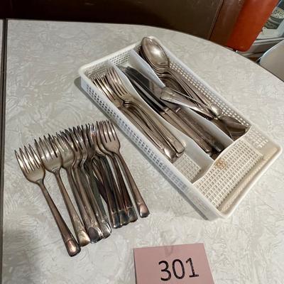 Drawer divider & flatware
