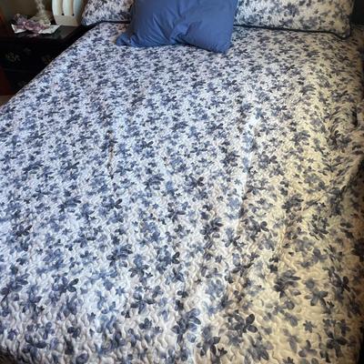 Queen size bed with box spring and bedding included