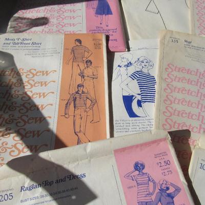 Lot 376:  Large Lot of Vintage Sewing Patterns