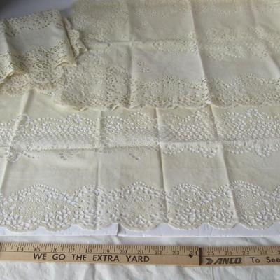 Lot 391:  Lot of Plastic or Vinyl Tablecovers