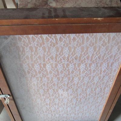 Lot 397:  Large Tabletop Lockable Display Case