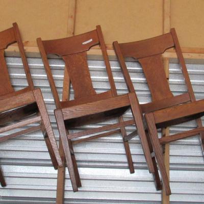 Lot 403:  Set of 4 Matching Antique Chairs