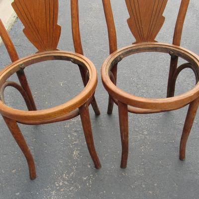 Lot 405:  Set of 3 Matching Fancy Back Antique Chairs